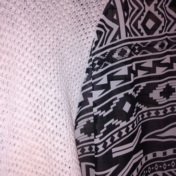 Almost Famous 3X Sheer Crochet Top - Picture 7 of 7